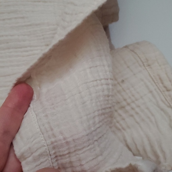 Wonderbody lightweight cotton v-neck short sleeve blouse - Picture 7 of 12